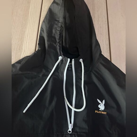 Playboy x PAC Sun hooded windbreaker - Black with white text in XL - Picture 3 of 7